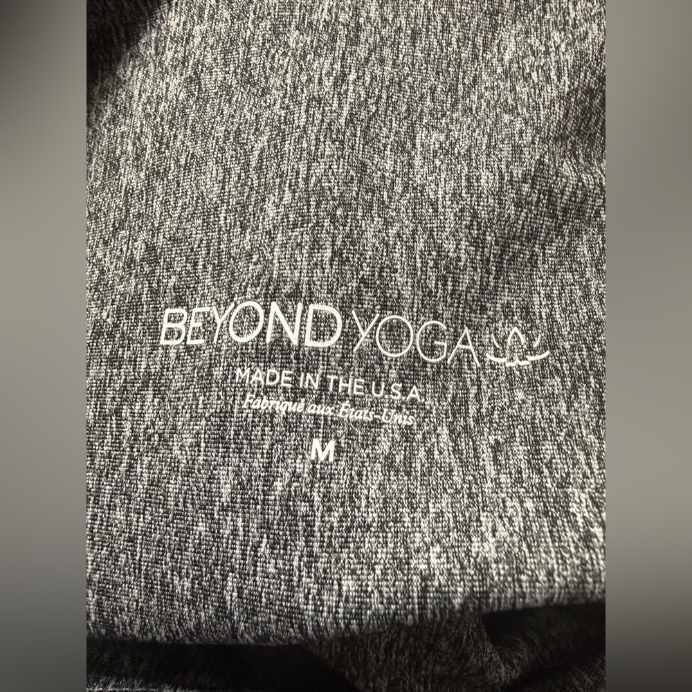 Beyond Yoga Alloy Ombre Sparkle High Waisted Midi Legging - Picture 14 of 14